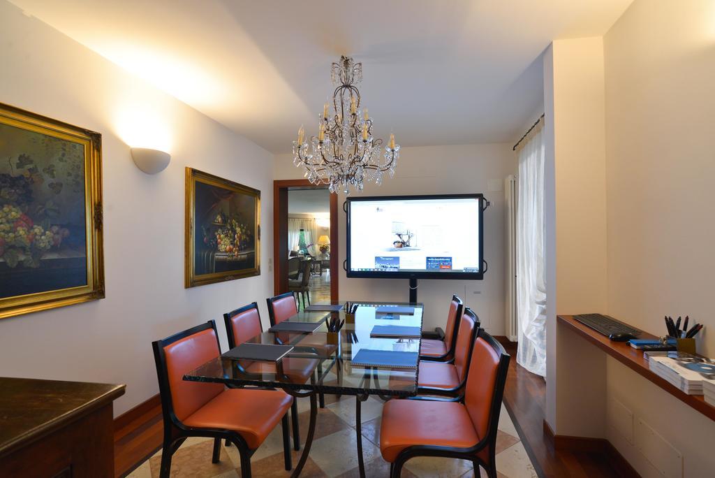 Like Home Boutique Hotel Azzano San Paolo Exteriör bild