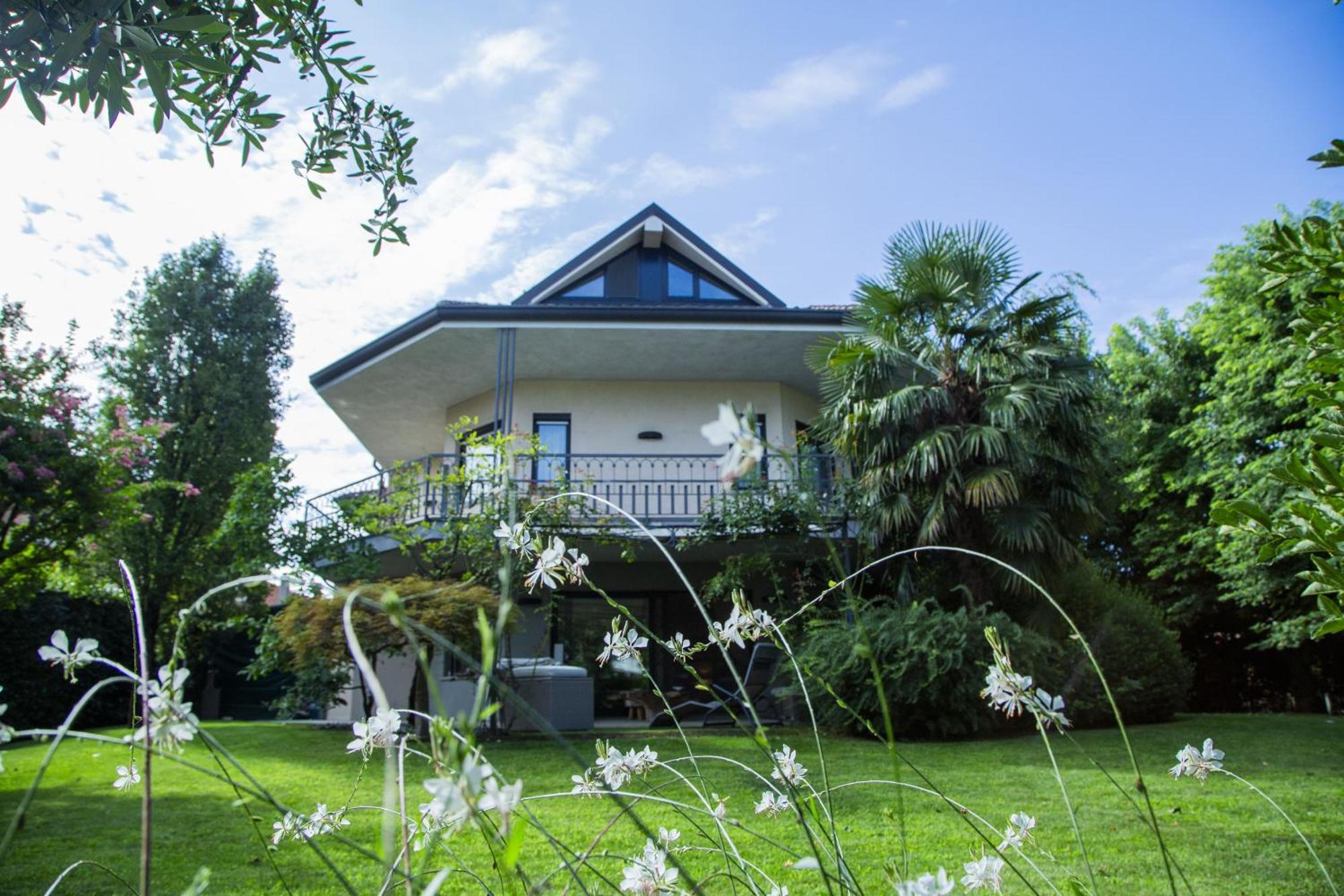 Like Home Boutique Hotel Azzano San Paolo Exteriör bild